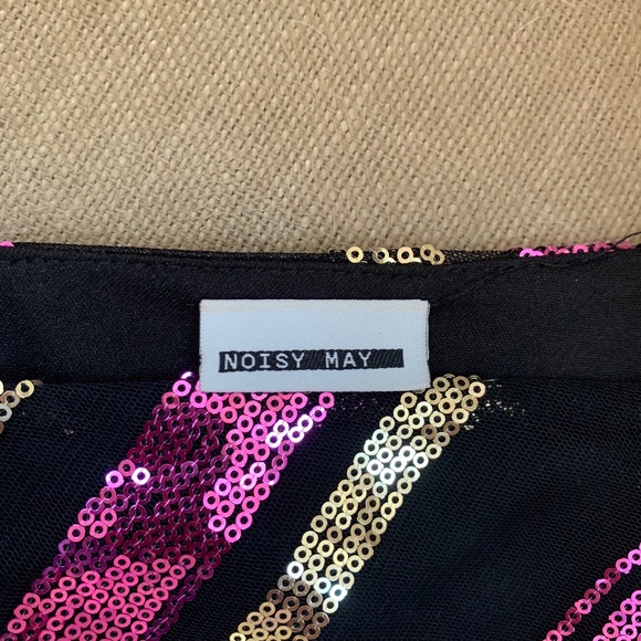 Glam Sequins Glam Top - Picture 3 of 4